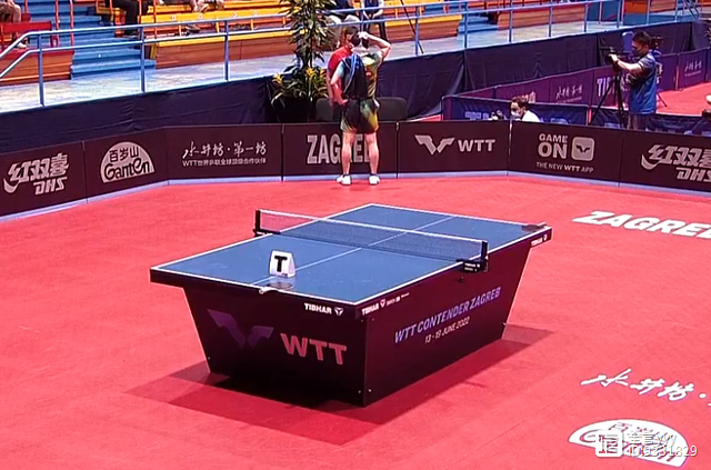 阿斯顿维拉训练开放日；清晨遗憾出局引欢呼；全明星赛在即；心理建设被强调(阿斯顿维拉官网)