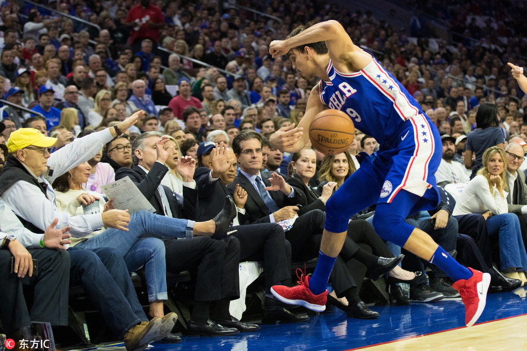 U8国际- 布莱顿训练开放日,国际比赛日远射贴柱引欢呼,欧冠在即,身体对抗强度拉满