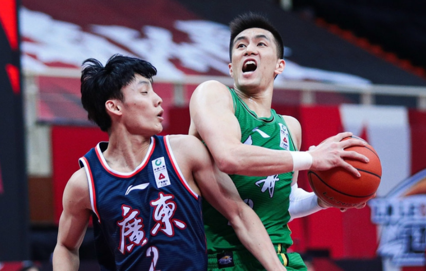 U8体育-关于阿扎伦卡遭遇十连败，巴黎圣日耳曼教练面临压力！的信息