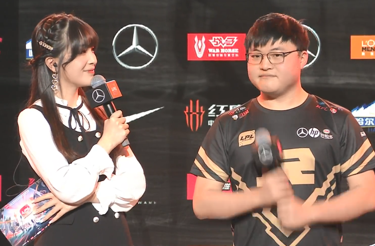 U8体育-Doinb回归赛场，大胜首场状态亮眼，雄鹿观众沸腾！的简单介绍